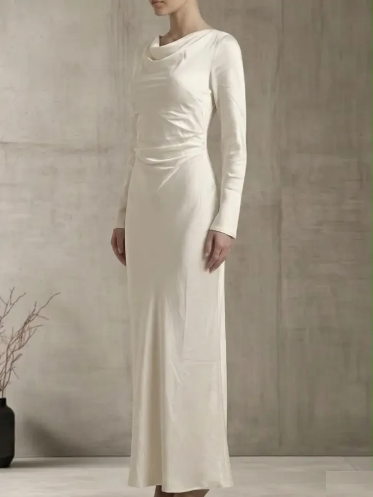 Vestido satinado escote drapeado