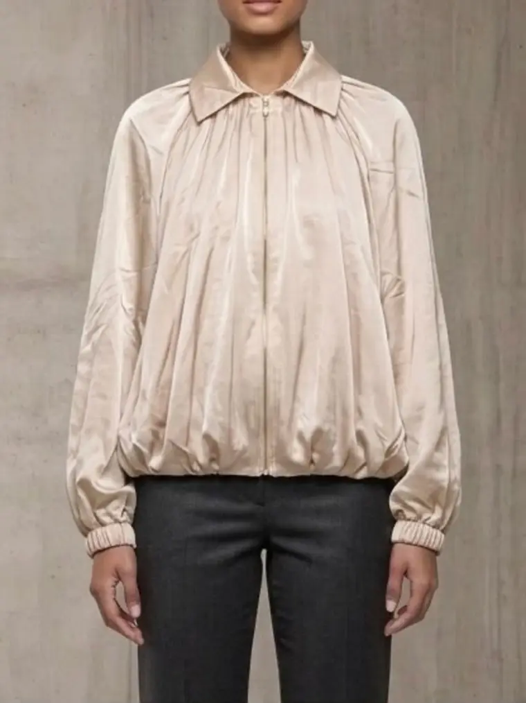 Chamarra satinada beige