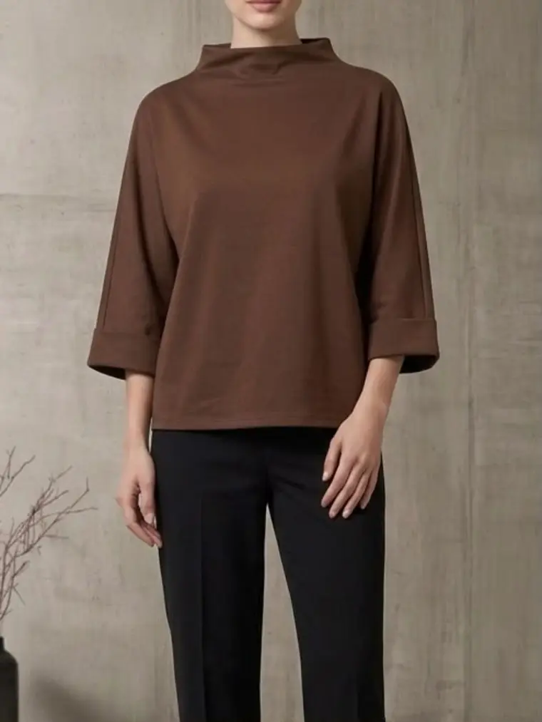 Blusa de cuello alto café