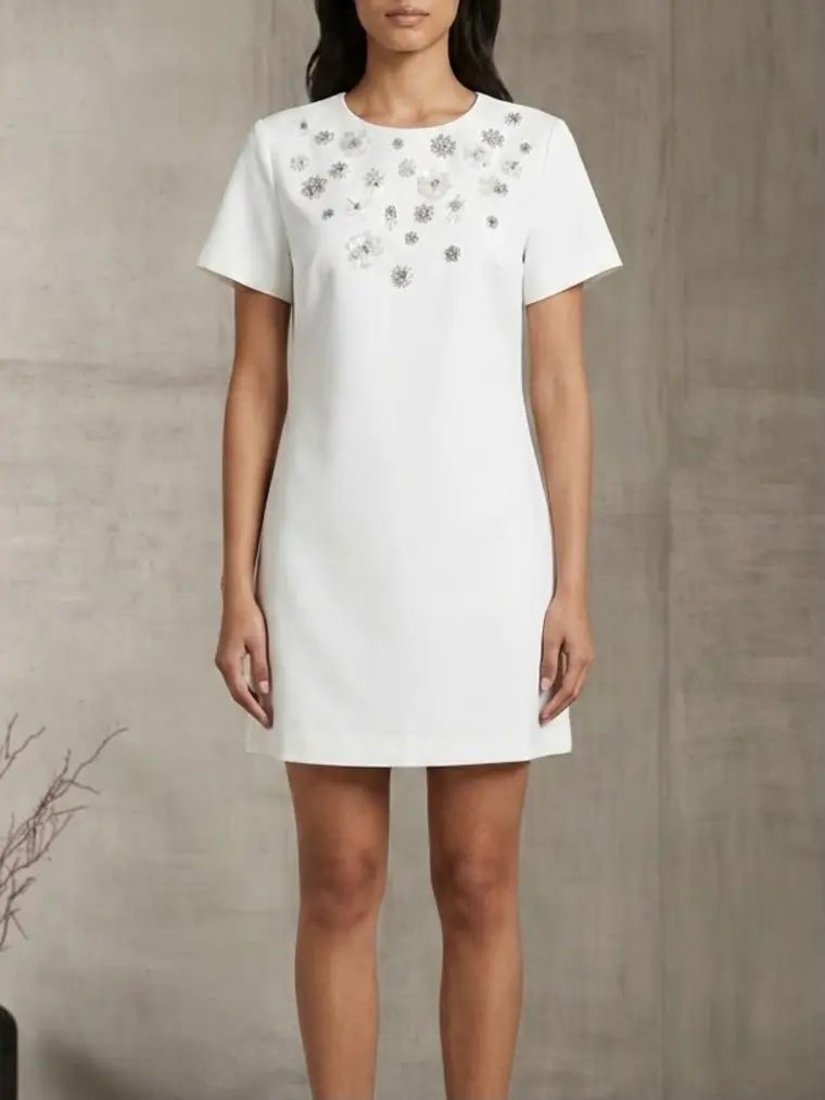 Vestido mini bordado floral
